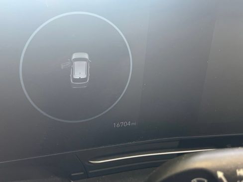 Used 2024 Hyundai Kona Limited AWD/4WD image 5