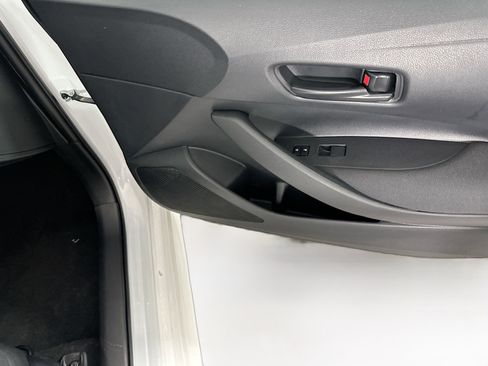 Used 2024 Toyota Corolla LE image 30