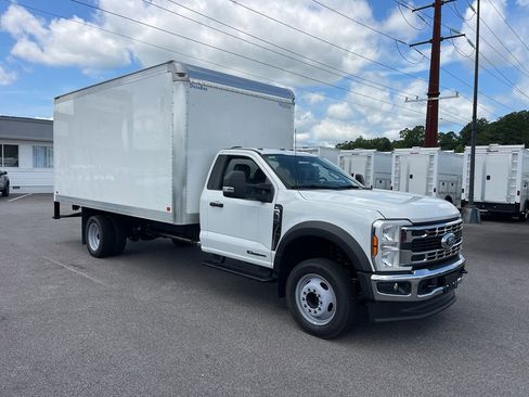 New 2025 Ford F550 2WD Regular Cab Super Duty image 4