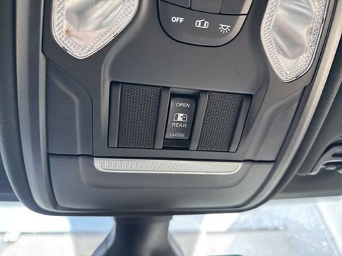 Used 2021 RAM 2500 Big Horn w/ Level B Equipment Group image 19