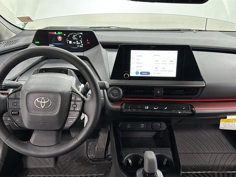 Certified 2025 Toyota Prius Plug-In Hybrid image 9