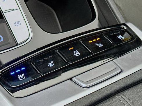 Used 2023 Hyundai Santa Cruz Limited AWD/4WD image 16