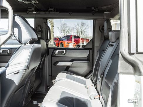 Used 2021 Ford Bronco First Edition image 32