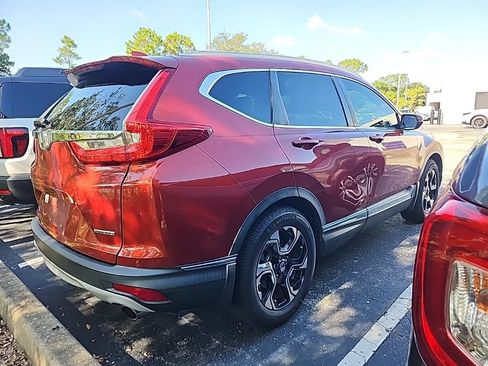 Used 2018 Honda CR-V Touring image 2
