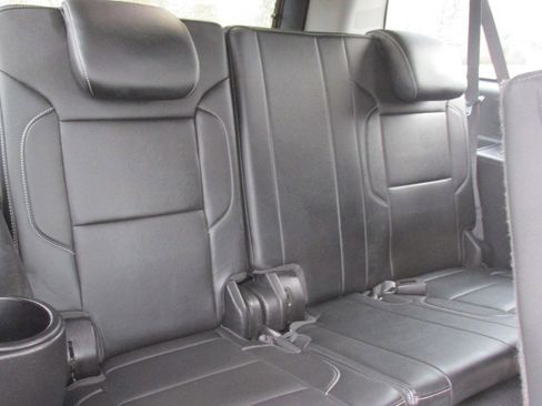 Used 2019 GMC Yukon XL SLT w/ Premium Edition image 78