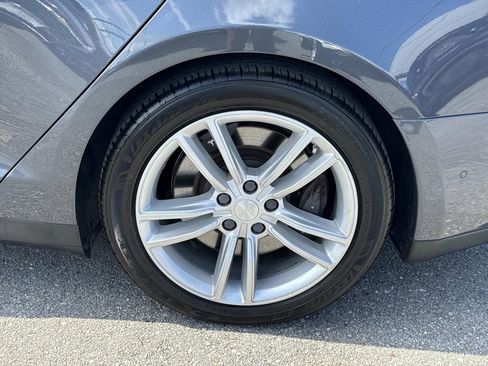 Used 2016 Tesla Model S 70D image 4