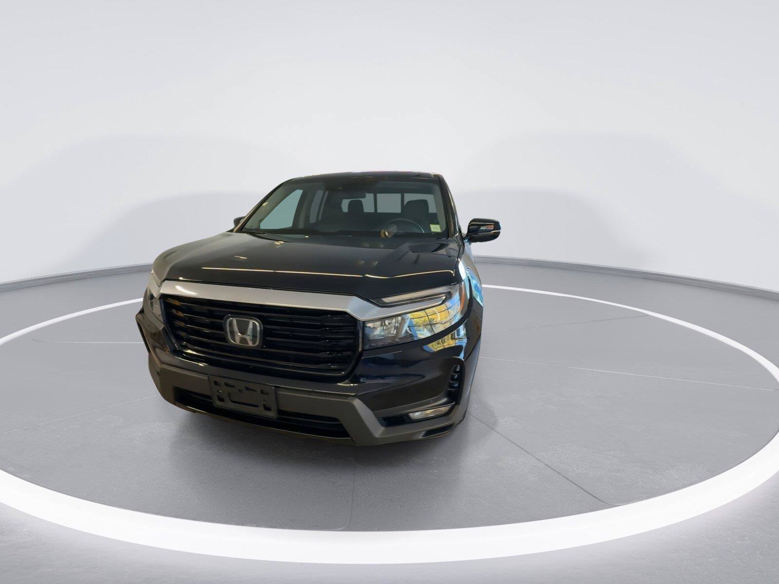 Used 2023 Honda Ridgeline RTL-E image 3