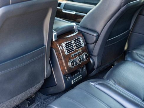 Used 2014 Land Rover Range Rover HSE image 47