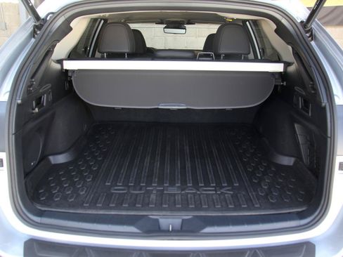Used 2025 Subaru Outback Touring XT AWD/4WD image 27
