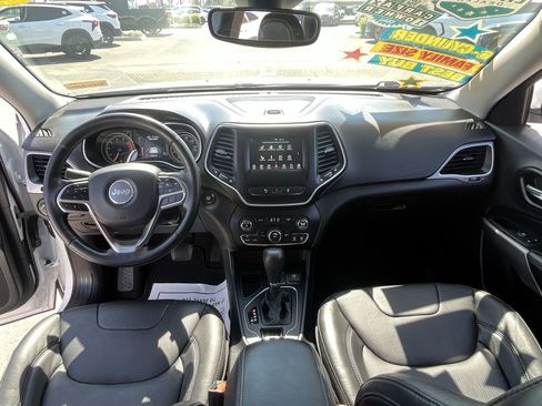 Used 2021 Jeep Cherokee Latitude Lux w/ Sun & Sound Group image 19