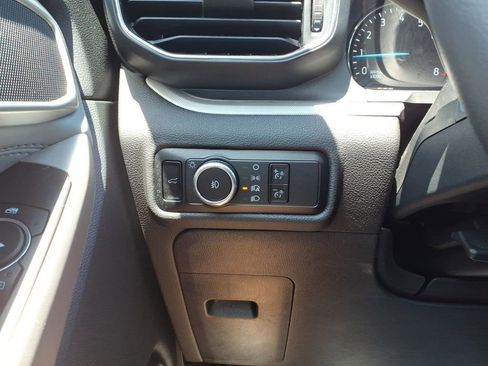 Certified 2024 Ford Explorer XLT w/ Equipment Group 202A AWD/4WD image 17