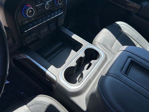 Used 2020 Chevrolet Silverado 1500 LT Trail Boss AWD/4WD image 18