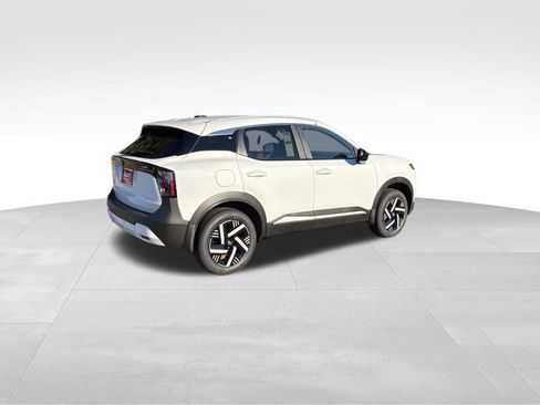New 2026 Nissan Kicks SV image 4
