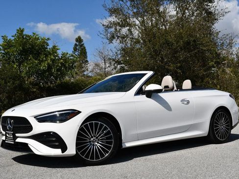 Used 2025 Mercedes-Benz CLE 300 4MATIC Cabriolet image 21