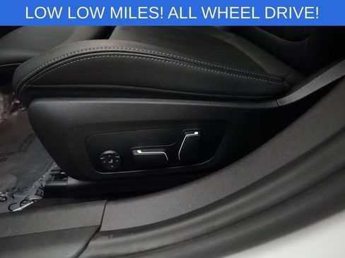 Used 2024 BMW 330i xDrive Sedan AWD/4WD image 28