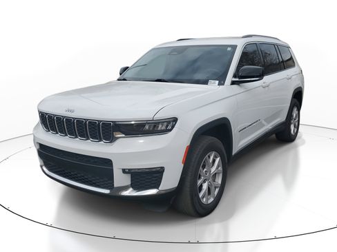 Used 2022 Jeep Grand Cherokee L Limited image 2