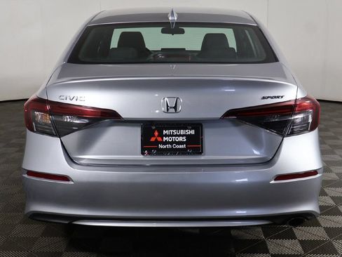Used 2025 Honda Civic Sport image 10