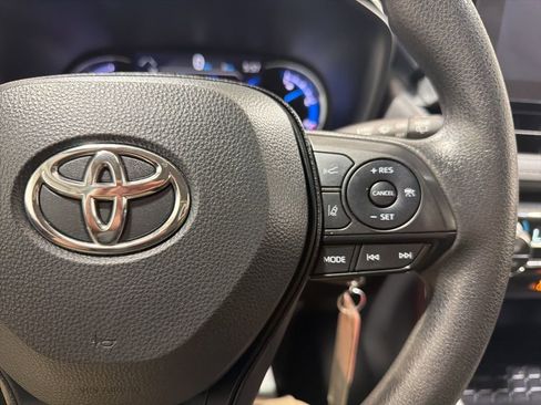 Used 2024 Toyota RAV4 LE image 27