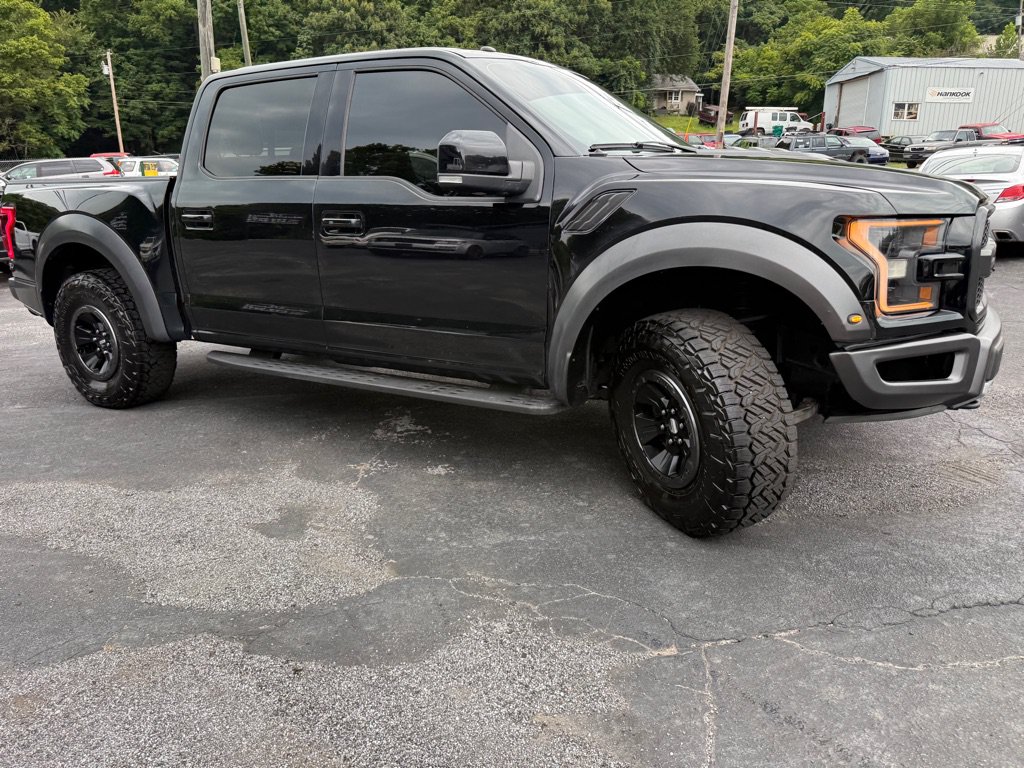 Used 2017 Ford F150 Raptor w/ Equipment Group 802A Luxury AWD/4WD image 5