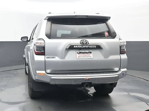 Used 2024 Toyota 4Runner TRD Off-Road Premium w/ Moonroof Package AWD/4WD image 4