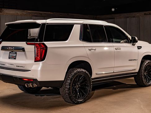 Used 2023 GMC Yukon Denali image 10