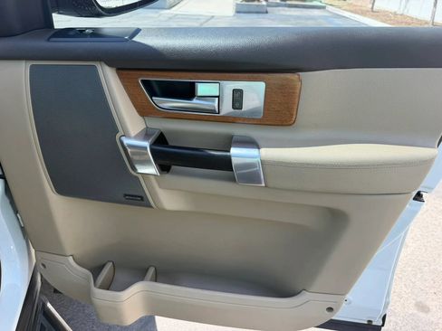 Used 2016 Land Rover LR4 HSE AWD/4WD image 15