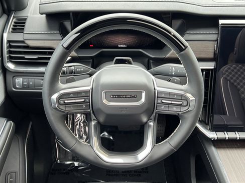 Used 2024 GMC Acadia Denali w/ Super Cruise Package image 25