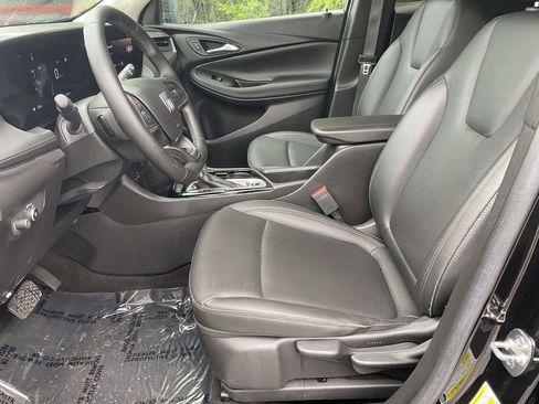 Used 2024 Buick Encore GX Sport Touring FWD image 13