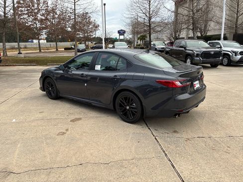 New 2026 Toyota Camry SE image 3