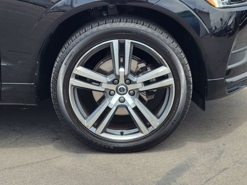 Used 2020 Volvo XC60 T5 Momentum AWD/4WD image 31