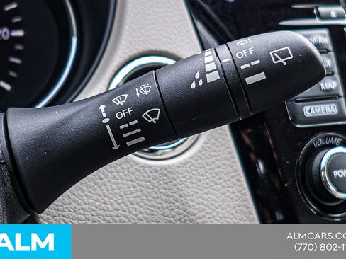 Used 2018 Nissan Rogue Sport SL image 26