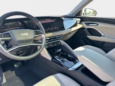 New 2025 Audi Q5 Premium image 15