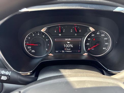 Used 2025 Chevrolet Blazer LT FWD image 32
