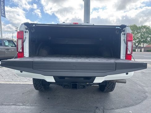Used 2022 Ford F250 Lariat w/ Tremor Off-Road Package AWD/4WD image 9