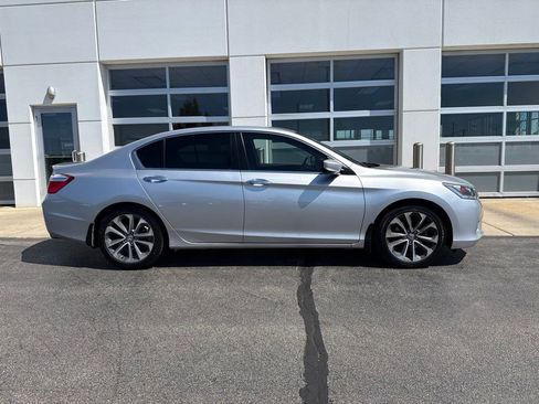 Used 2015 Honda Accord Sport image 3