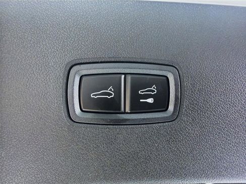 New 2026 Porsche Cayenne image 23