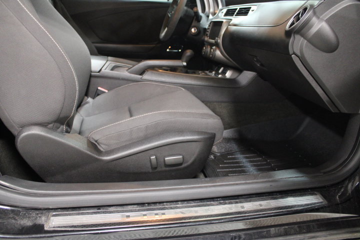 Used 2014 Chevrolet Camaro SS w/ RS Package RWD image 20