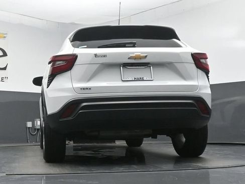 Used 2024 Chevrolet Trax LS w/ LS Convenience Package FWD image 58