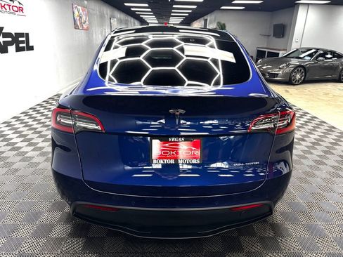 Used 2022 Tesla Model Y Long Range image 13