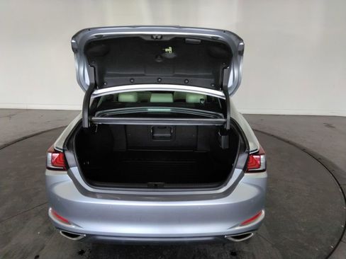 Used 2022 Lexus ES 350 w/ Premium Package image 9