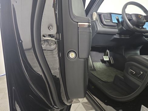 Used 2023 Rivian R1T Launch Edition AWD/4WD image 30