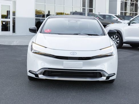 New 2026 Toyota Prius Plug-In Hybrid FWD image 2