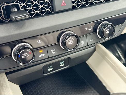 Certified 2025 Honda Accord LX image 14