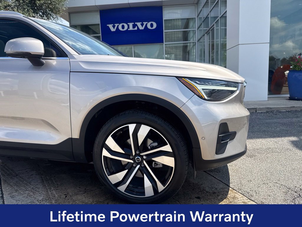 Certified 2024 Volvo XC40 B5 Plus w/ Protection Package Premier AWD/4WD image 9