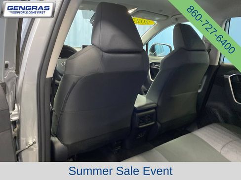 Used 2025 Toyota RAV4 XLE AWD/4WD image 26