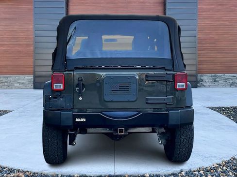 Used 2015 Jeep Wrangler Sport image 4