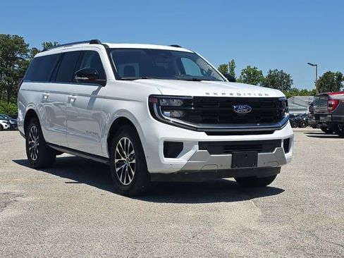 Used 2025 Ford Expedition Max Platinum AWD/4WD image 6