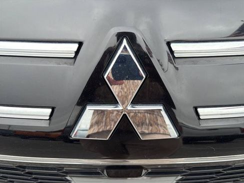 Used 2025 Mitsubishi Outlander SE FWD image 11