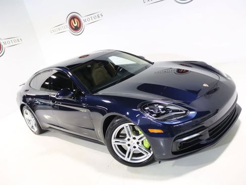 Used 2018 Porsche Panamera 4 image 9