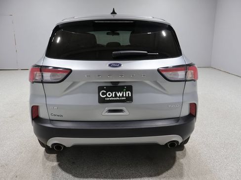 Used 2022 Ford Escape SE w/ Convenience Package AWD/4WD image 3